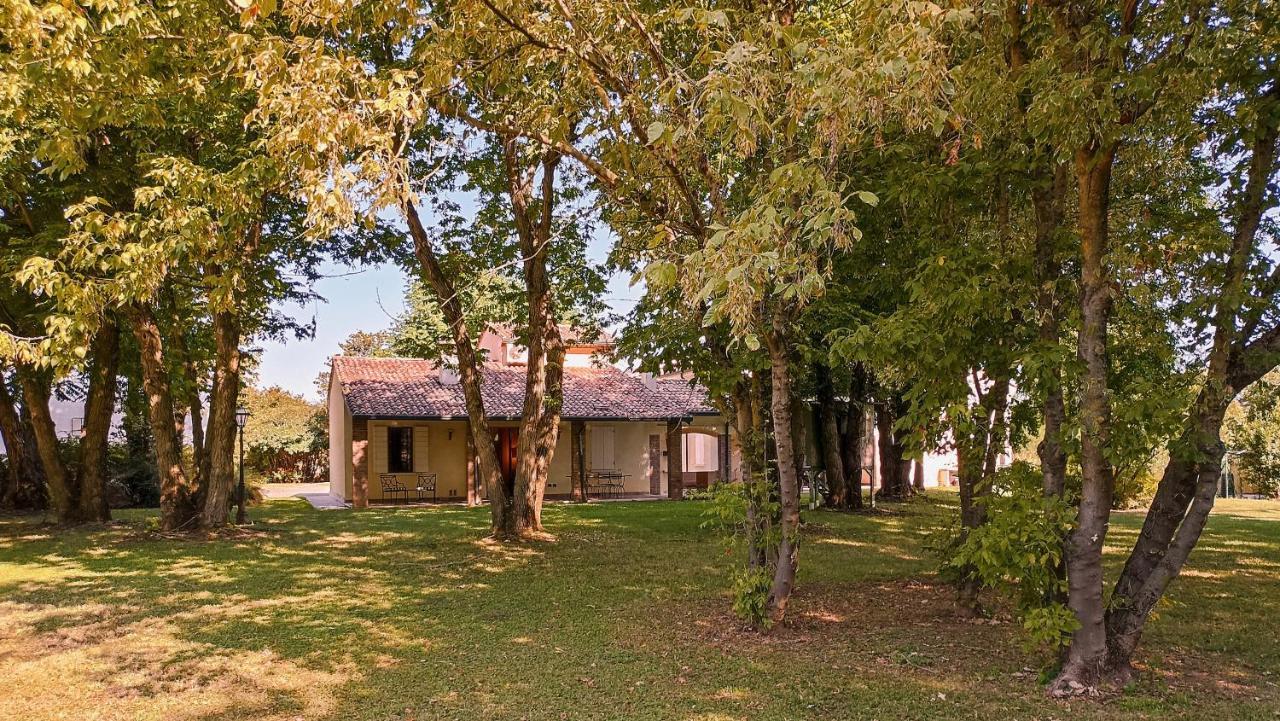 La Casetta Nel Bosco Mantova Exterior photo
